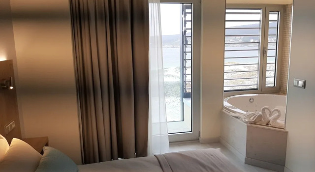 Двухместный номер Luxury с балконом и с видом на море Hotel Boutique O Náutico Laxe