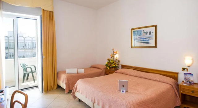 Трёхместный номер Standard Joli Park Hotel - Caroli Hotels