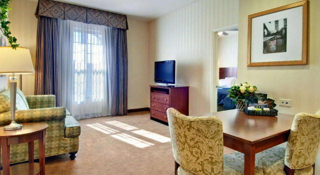Четырёхместный люкс c 1 комнатой Homewood Suites by Hilton Sacramento Airport-Natomas