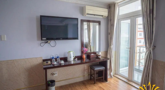 Двухместный номер Deluxe с балконом Linh Phuong 3 Hotel