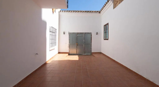 Casa con parking a 500m del tajo de ronda, Забронировать Отель Отели Ронда с парковкой, рядом с Casa Palacio de los Condes de la Conquista., Парковка