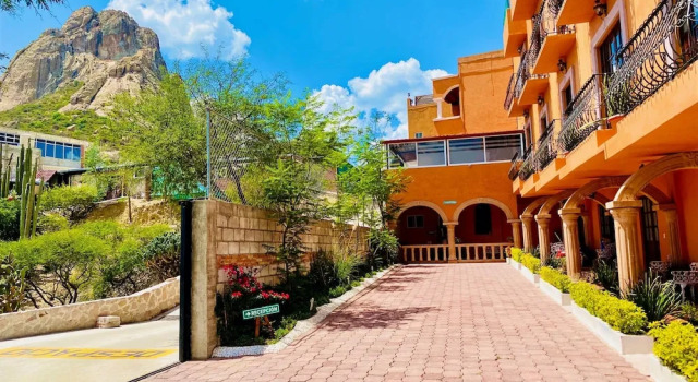 Hotel Hacienda Real