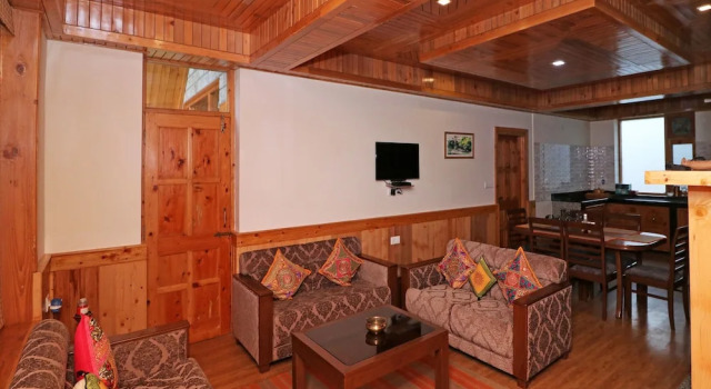 OYO 13875 Home Luxury 3BHK Hill View