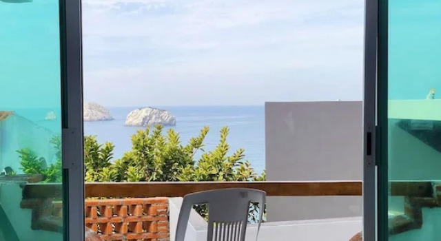 Двухместный номер Standard с балконом и с частичным видом на океан Hill House Mazatlan