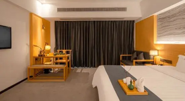 Люкс c 1 комнатой Xinzou Century Hotel (Fenghuang Plaza)