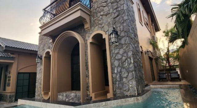 Tuscany Private Pool Villa-Bangsaen