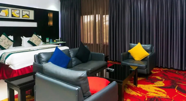 Номер Executive GreenPoint Hotel