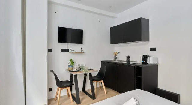 Charming Studio Center of Paris Bastille, Забронировать Апарт-отель Отели Парижа с парковкой, рядом с Музей «Город моды и дизайна», Парковка