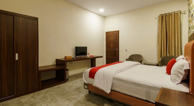 RedDoorz Syariah near Fort Marlborough, Prenota Hotel Bengkulu Sumatra