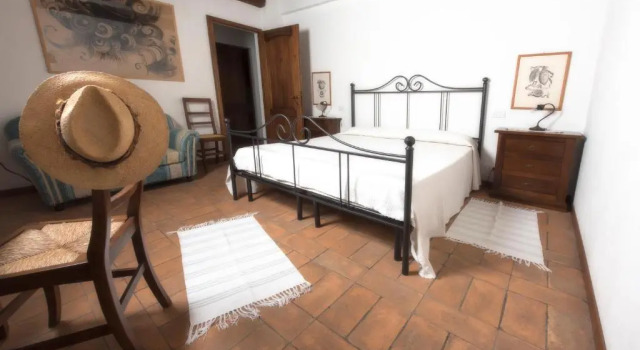Agriturismo La Collina Dei Lecci, Buchen Sie Hotel Hotels in Elsa-Tal mit Parkplatz, Parkplätze