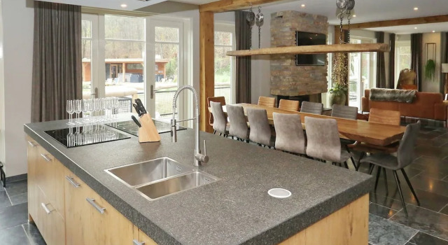 Luxurious Holiday Home with Hot Tub in Noordwijk, Забронировать Дом для отпуска Нордвейк-ан-Зе Южная Голландия