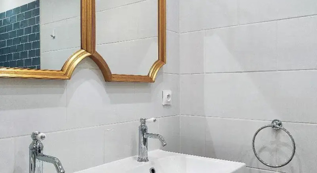Трёхместный номер Standard Logis Hotel Le Blason de Provence