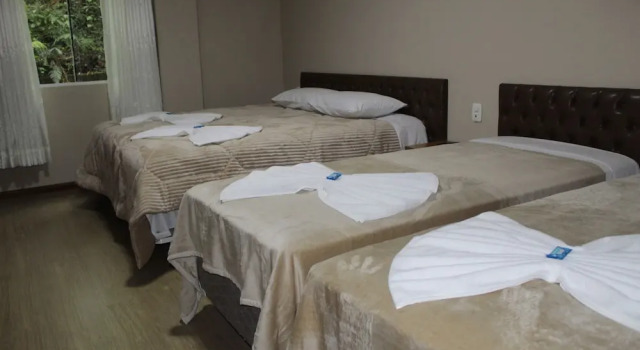 Четырёхместный номер Comfort Pousada Essência Serrana Gramado