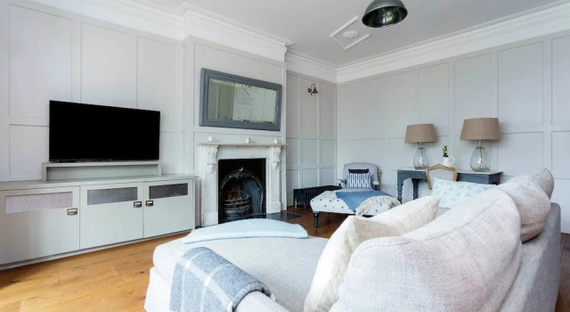 Chic Interiors near Streatham Common, Забронировать Отель Отели Англии 4 звезды, 4*