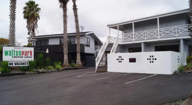 Walton Park Motor Lodge, Rezerwuj Mini-hotel Hotele w Auckland Region z parkingiem, Parking