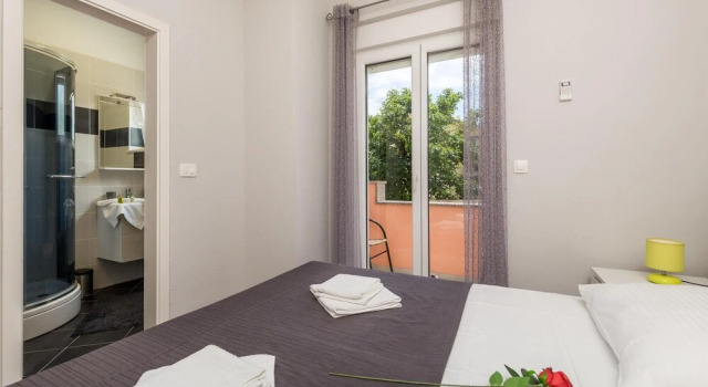 Amazing Apartment in Opric With Outdoor Swimming Pool, Wifi and 1 Bedrooms