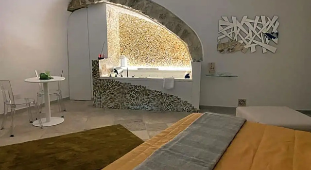 Number 12 Bari, Забронировать Отель Бари Bari Province, рядом с Малый театр
