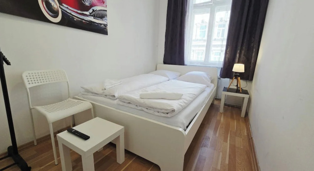 Апартаменты Modern 3BR Apartment Near Stadthalle