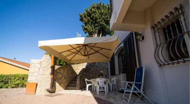 Three-bedroom Trilo Serena in center of Capoliveri with private parking-APPARTAMENTO TRILO SERENA