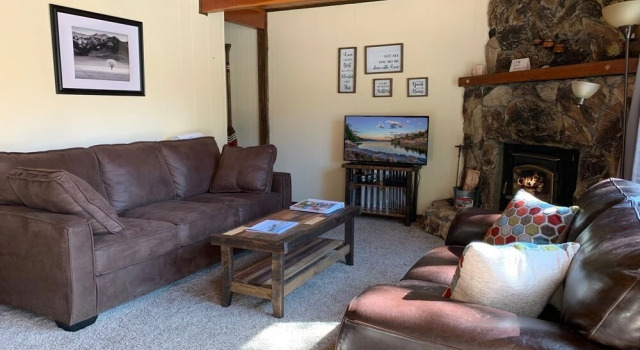 Cabin In The Pines - A Cozy Home Among The Pines With Hot Tub, Bbq, Fenced Yard! 2 Bedroom Home