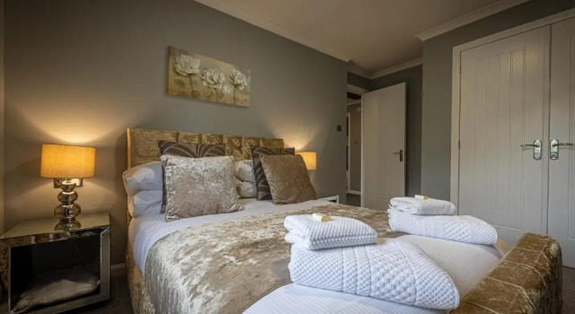 Modern 2 Bedroom House