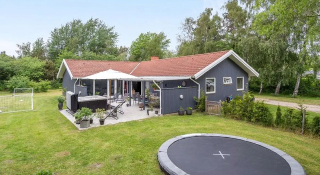"Sverker" - 300m from the sea in Lolland, Falster and Mon