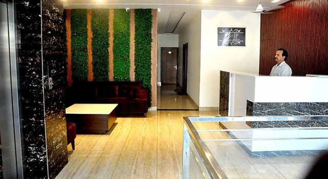 KD Residency, Varaa Hotelli Zirakpur Haryana