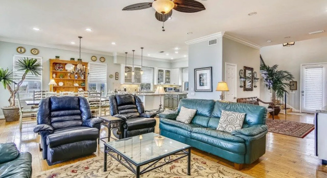 Kathie's Beachfront Kottage by Ryson Vacation Rentals