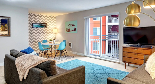 Fountain Court Cascade Retreat - Two Bedroom Apartment, Забронировать Апартаменты/квартира Беллтаун Сиэтл, рядом с Кинотеатр SIFF Cinema Uptown
