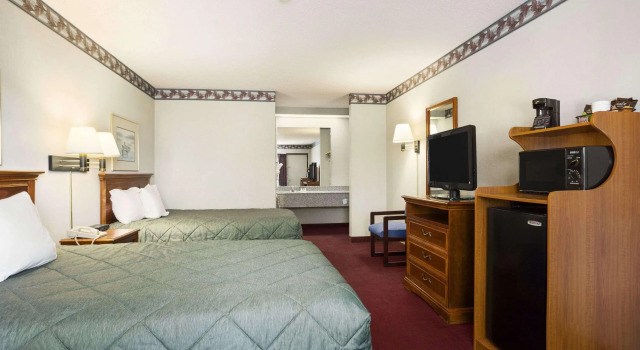 Ramada by Wyndham Batesville, Varaa Hotelli  