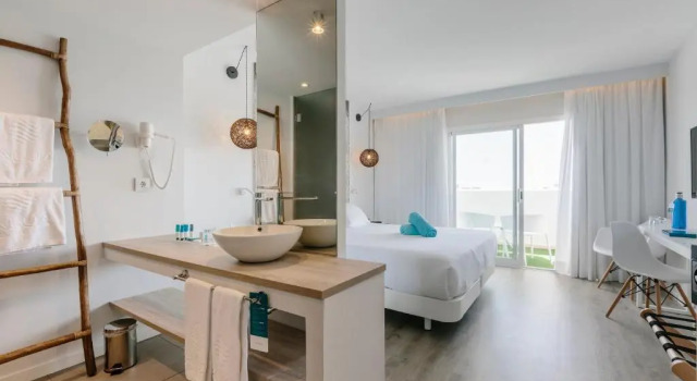 Двухместный номер Superior с видом на море AluaSoul Mallorca Resort