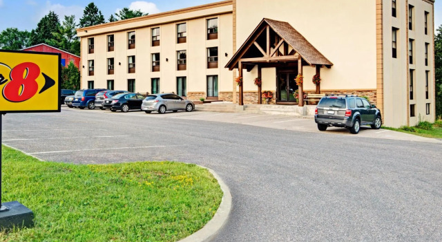 Super 8 Huntsville, Varaa Hotelli Huntsville 