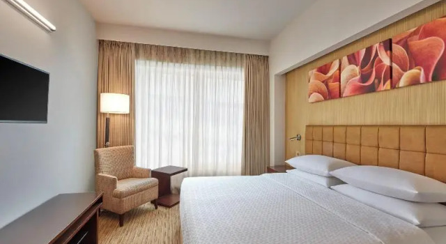 Номер Deluxe Four Points by Sheraton Hotel & Serviced Apartments, Pune