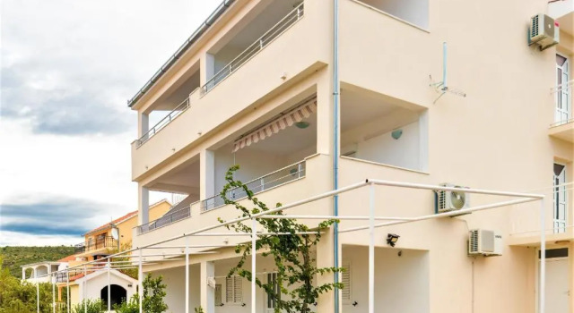 Apartment Ante, Забронировать Апартаменты/квартира Рогозница Шибенско-Книнская жупания