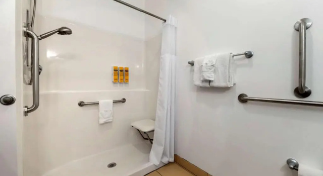 Номер Standard Best Western Plus Covered Bridge Inn