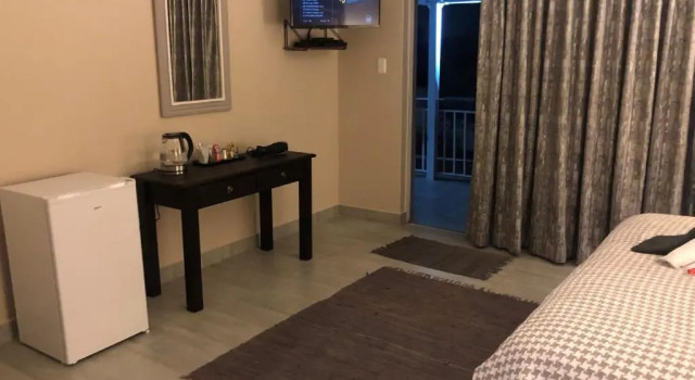 8 on Acacia Guesthouse, Забронировать Отель Бизнес-отели Йоханнесбург, 4* 5*