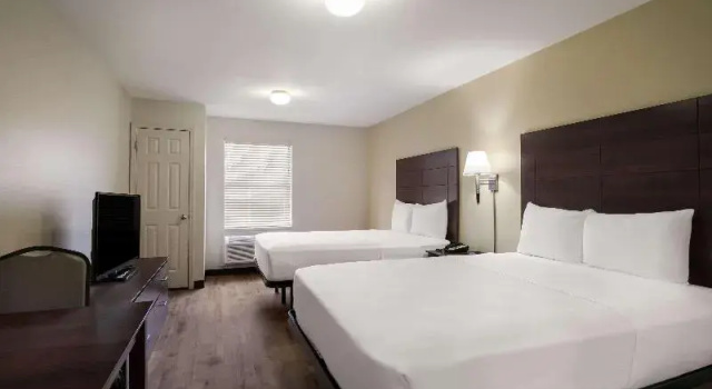 Четырёхместный номер Standard Suburban Studios Denver Central-Arvada