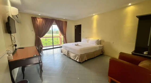 Двухместный номер Deluxe с балконом Capital O 91096 Usas Resort