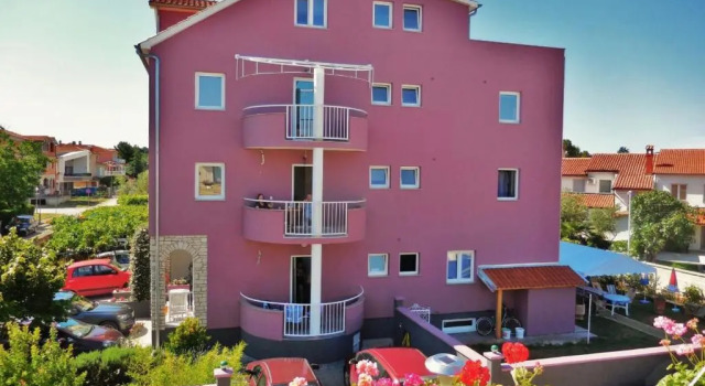 Apartments & Rooms Nikolić, Reserva ahora Apartamento Hoteles en Pula con aparcamiento, Aparcamiento