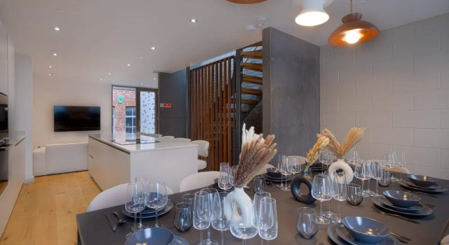 Апартаменты Townhouse East by Casacity