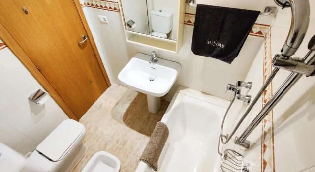 Апартаменты <1 Min Beach, Sea Views, AC, Wifi, Pool, 3xTennis
