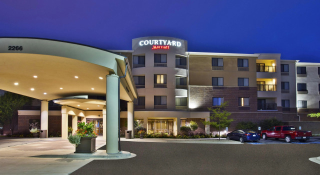 Courtyard by Marriott Madison West / Middleton, Book Hotel Hoteller i Middleton med morgenmad, Morgenmad
