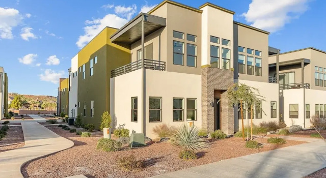 Villa #30 At Bloomington Country Club - Red Cliffs 4 Bedroom Townhouse, Varaa Villa St. George 