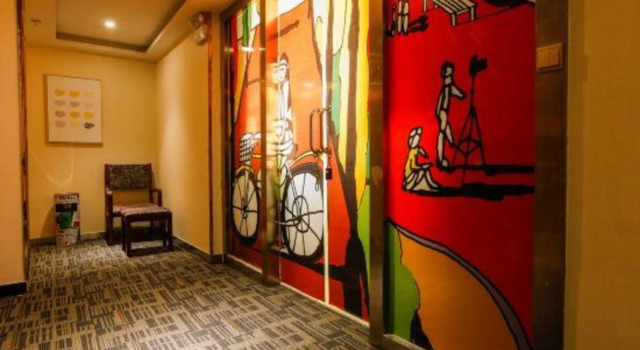 Pod Inn Hotel (Kunming Tongde Plaza Subway Station Beijing Road), Rezerwuj Hotel Hotele w Kunming z parkingiem, w pobliżu Kunming North Railway Station, Parking