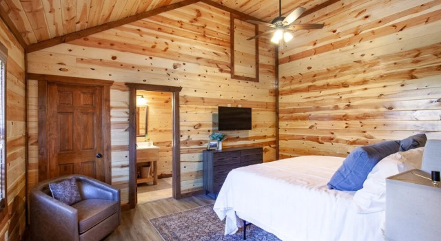Splash Of Gatlinburg 6 Bedroom Cabin by RedAwning, Забронировать Дом для отпуска Отели Гатлинберг с бассейном, Бассейн