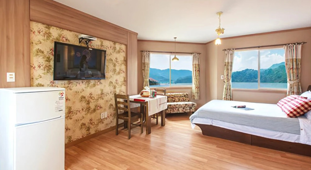Jecheon Marine Hill Pension, Prenota Hotel Jecheon Chungcheongbuk-Do