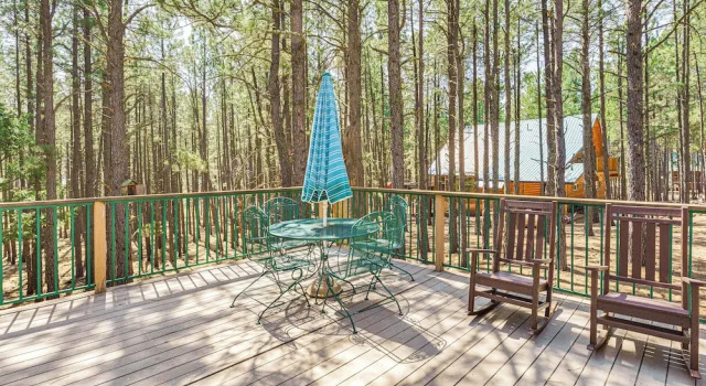 Walk to Lake & Trails: Angel Fire Home w/ Deck!, Varaa Lomakoti Angel Fire 