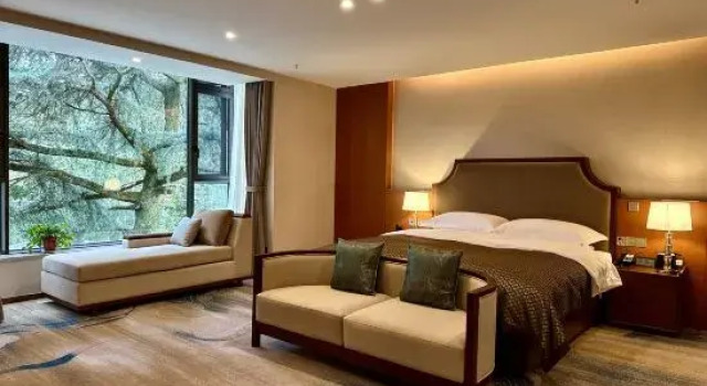 Люкс Executive Lian Yun Hotel