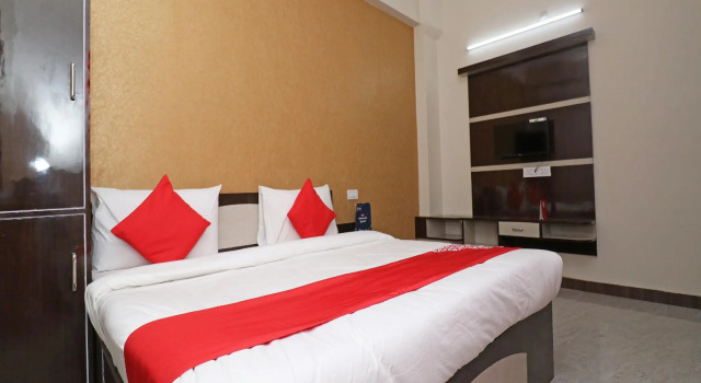 OYO 19629 Royal Stay Inn