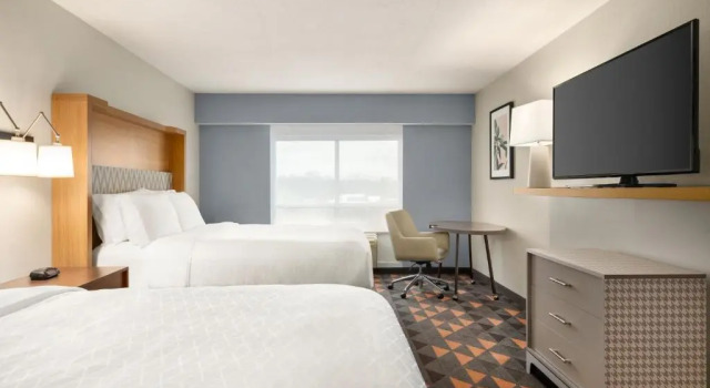 Четырёхместный номер Standard Holiday Inn Florence by IHG